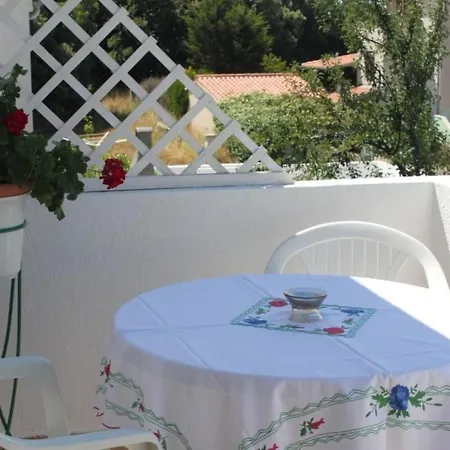 Katja Mit Balkon By Interhome 반졸레