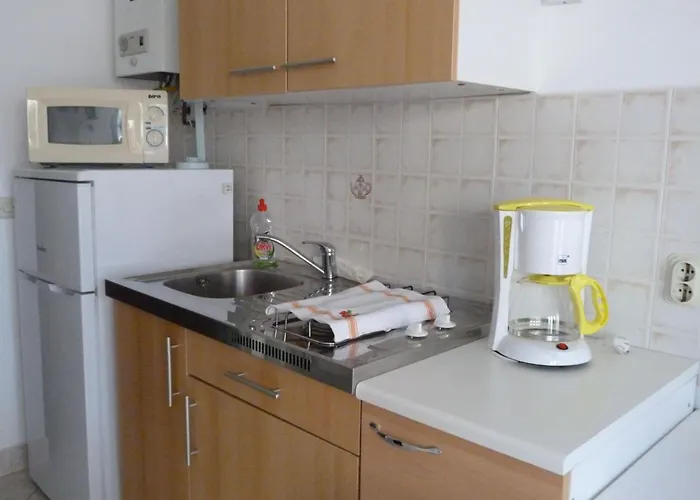 Katja Mit Balkon By Interhome 반졸레